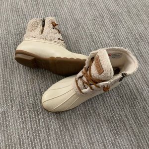 Sherpa sherry duck rain boots ☔️